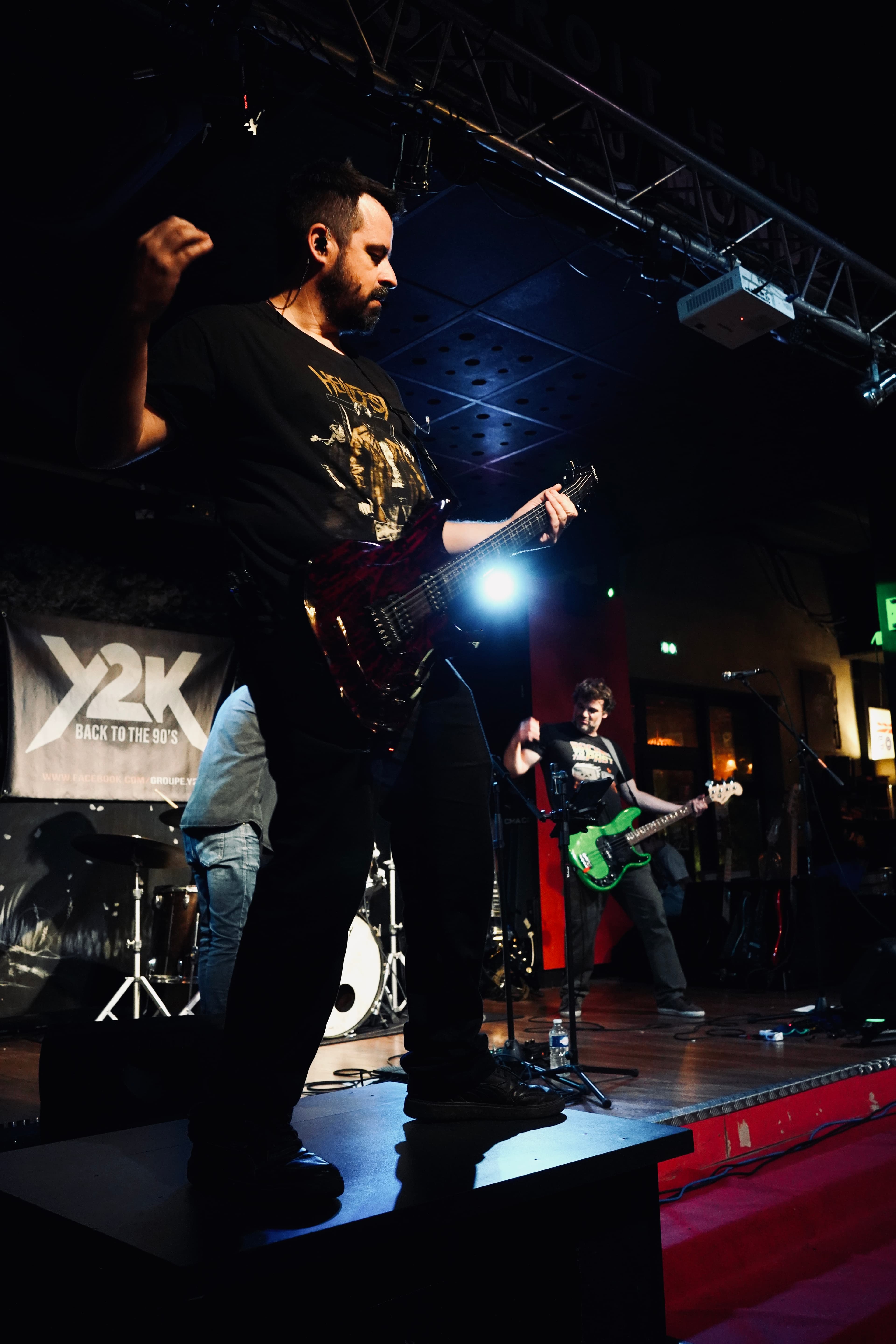 Y2K performance sur scène